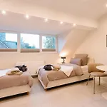 Sago Airporthouse Bed & Breakfast Düsseldorf