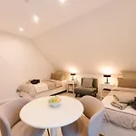 Bed & Breakfast Sago Airporthouse
