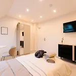 Bed & Breakfast Sago Airporthouse