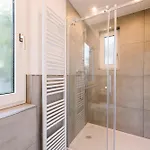 Sago Airporthouse Bed & Breakfast