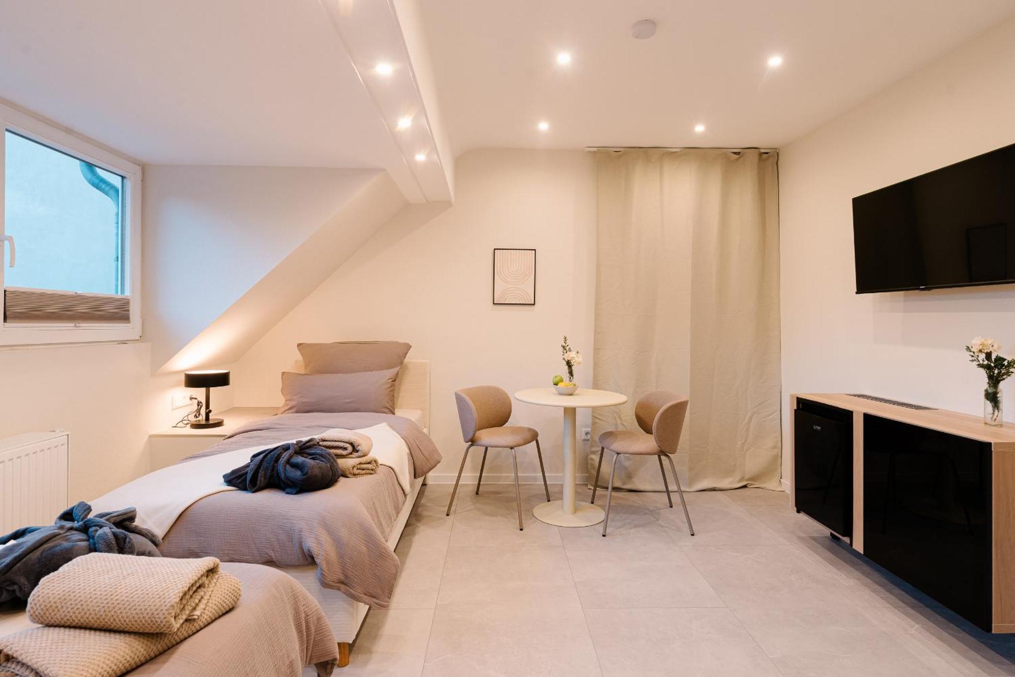 Sago Airporthouse Bed & Breakfast *