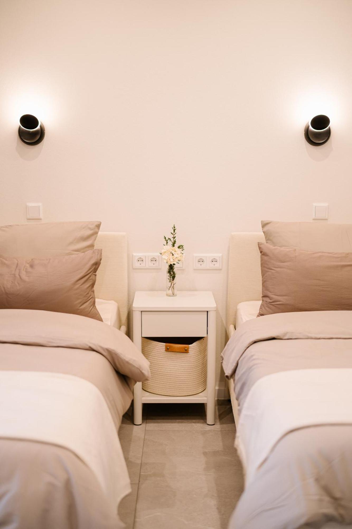 Sago Airporthouse Bed & Breakfast *